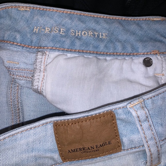 AE High Rise Shorts - Picture 3 of 4